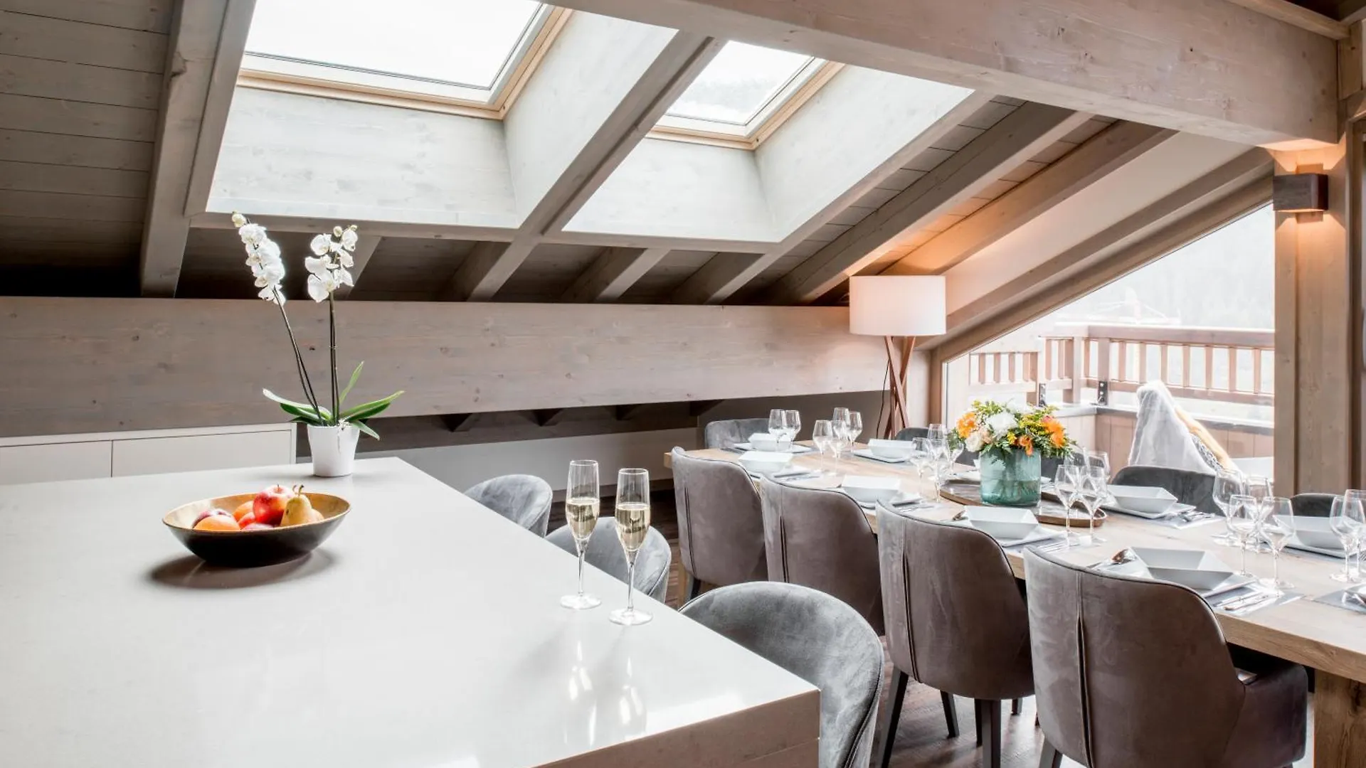 Apartment Mammoth Lodge By Alpine Resorts Courchevel France