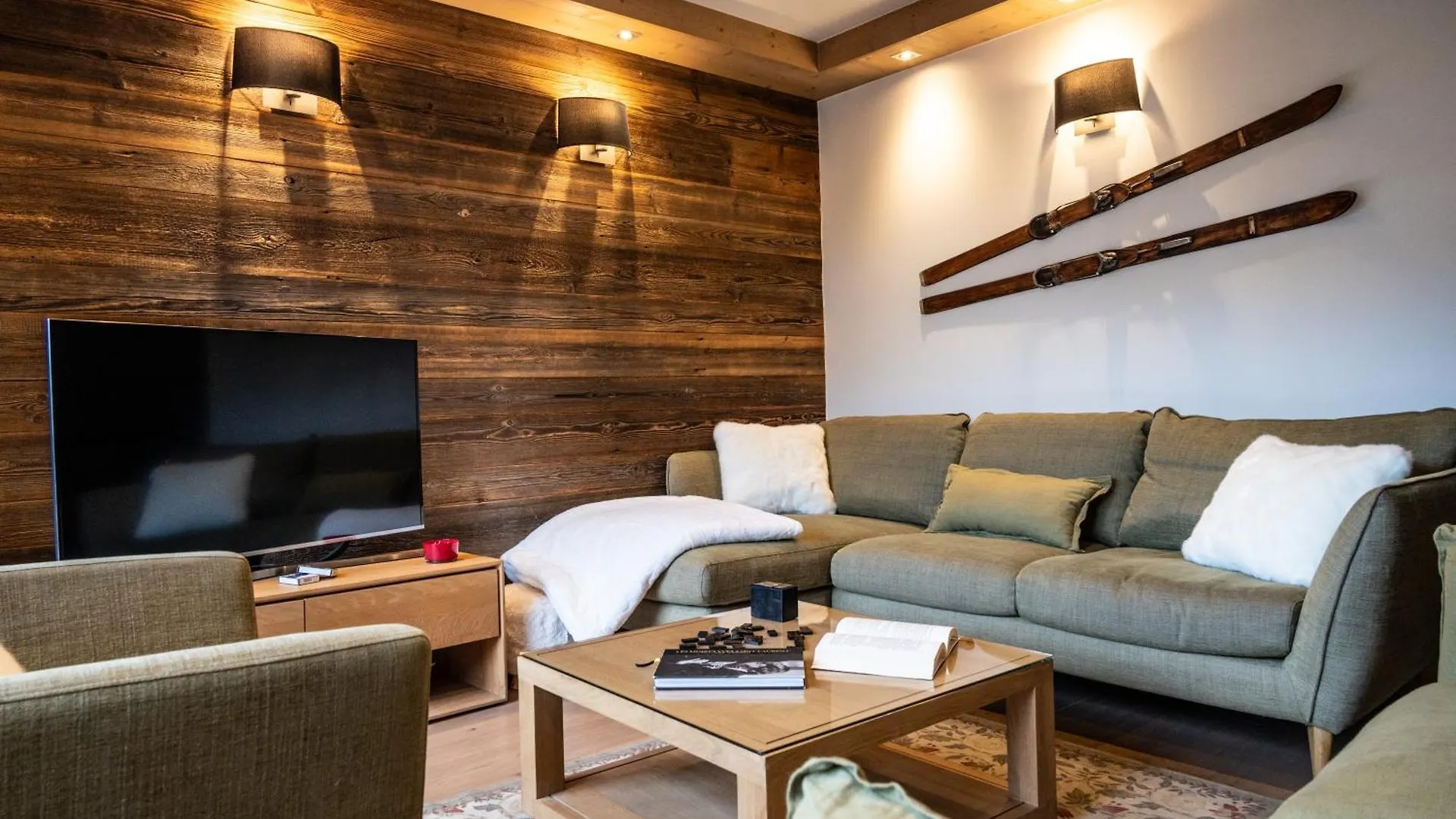 Apartment Mammoth Lodge By Alpine Resorts Courchevel France